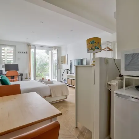 Apartment Superb Bien Equipe Montparnasse *